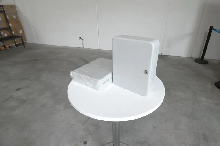 1x Schlüsselschrank